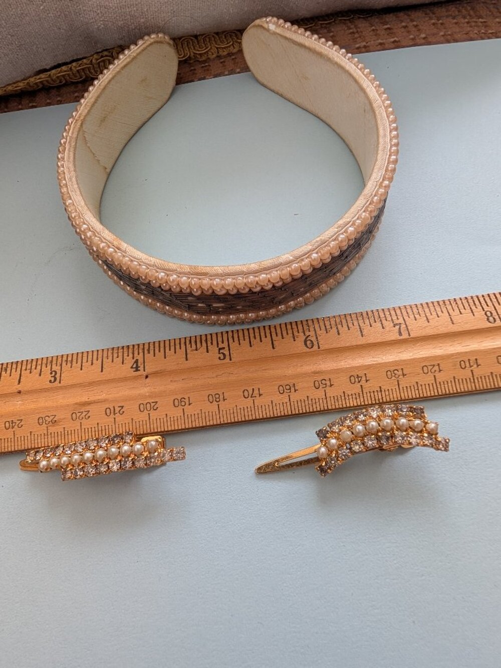 Vintage 50's Pearl & rhinestone GoldHair clips with Pearl & silverbead headband